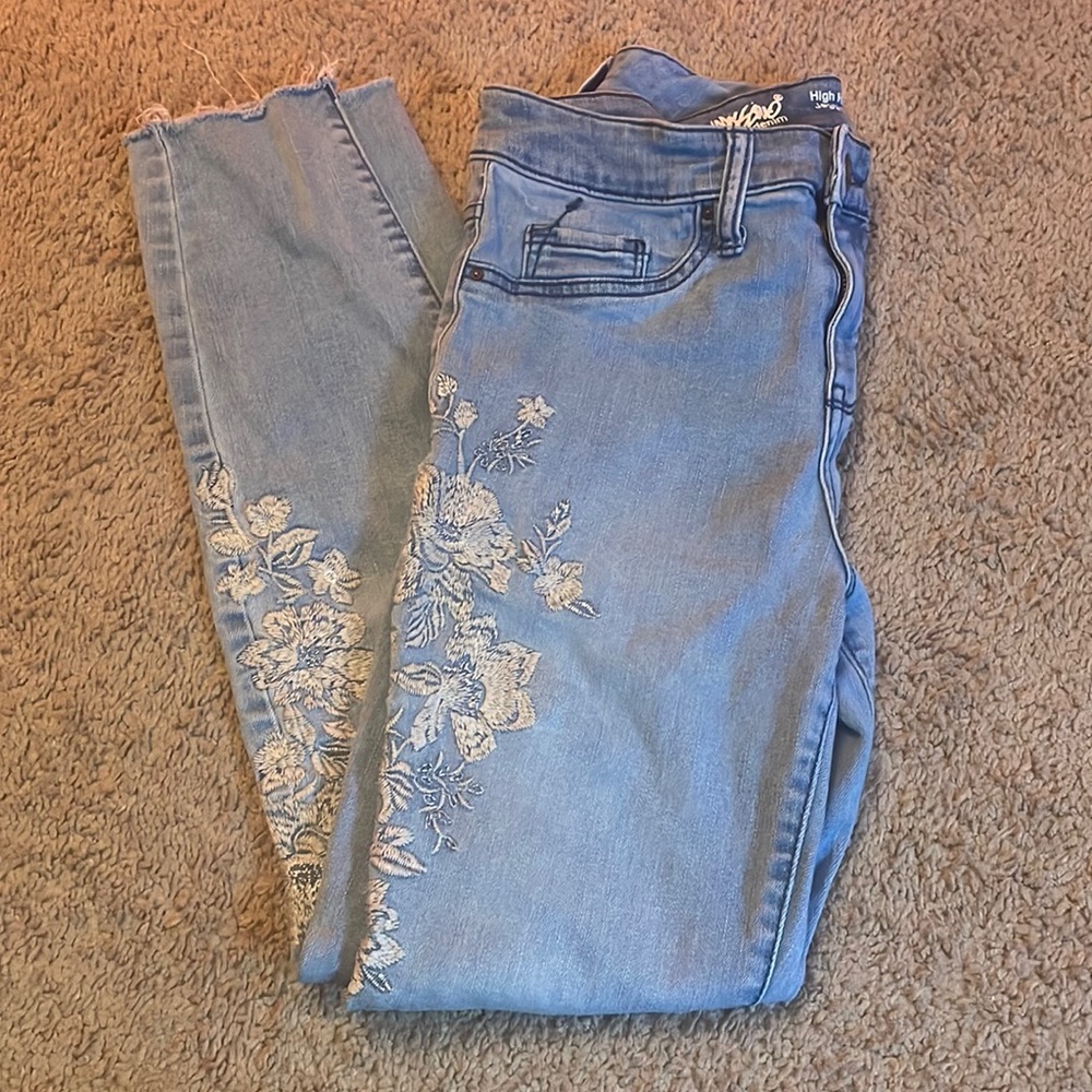 Size 2 high rise jeggings with vintage stitching